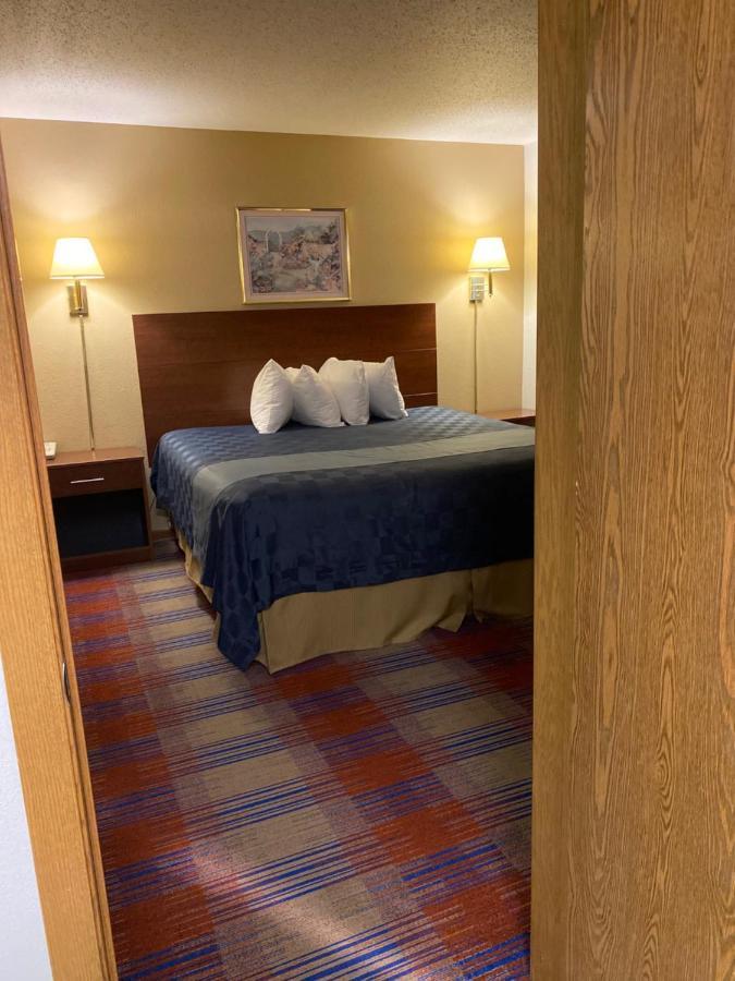 Americas Value Hotel Champaign