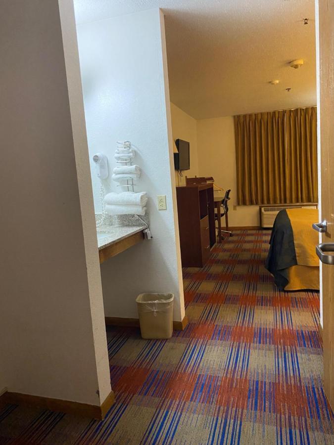 Hotel Americas Best Value Champaign