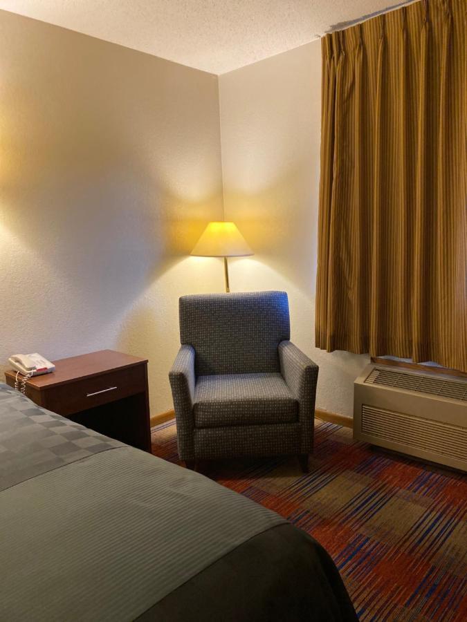 Hotel Americas Best Value Champaign