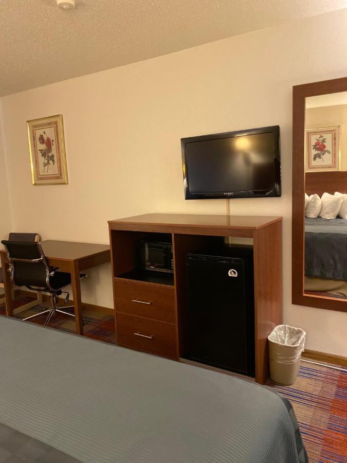 Americas Value Hotel