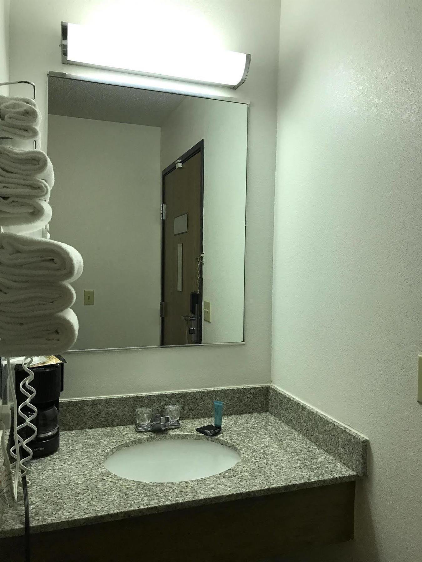 Hotel Americas Best Value 2*