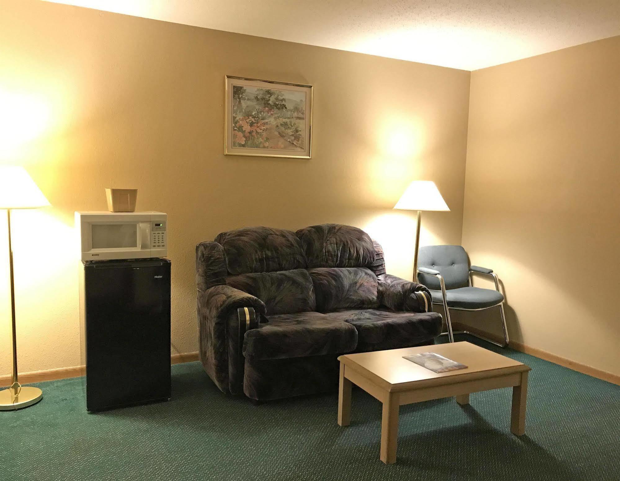 Americas Best Value Hotel Champaign